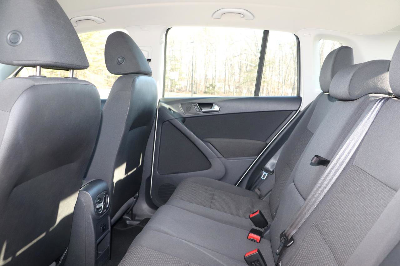 Used 2013 Volkswagen Tiguan S FWD image 20