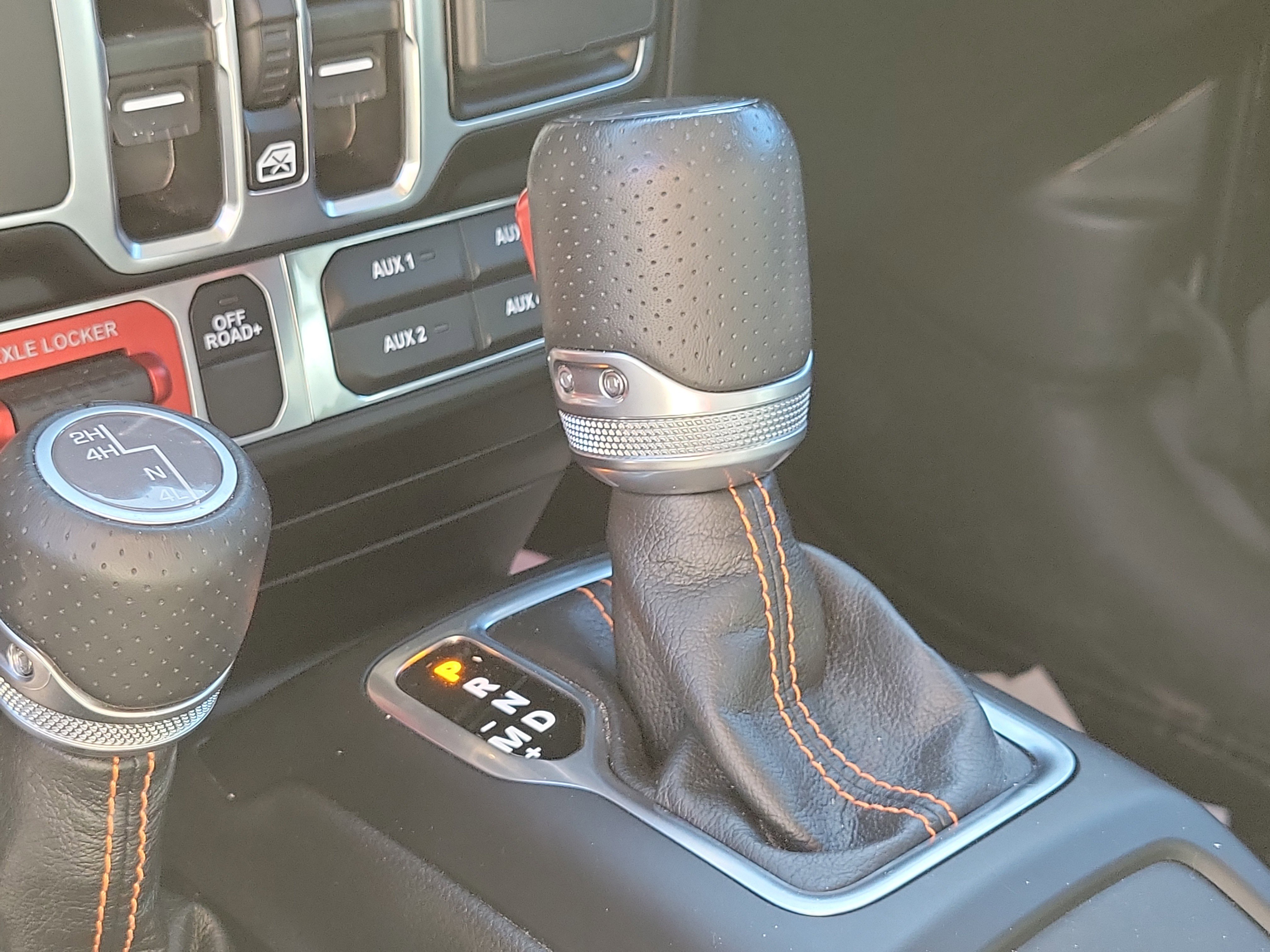 Used 2023 Jeep Gladiator Mojave w/ Cold Weather Group image 31