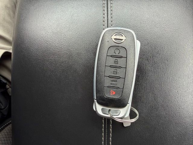 Used 2024 Nissan Pathfinder SL AWD/4WD image 24