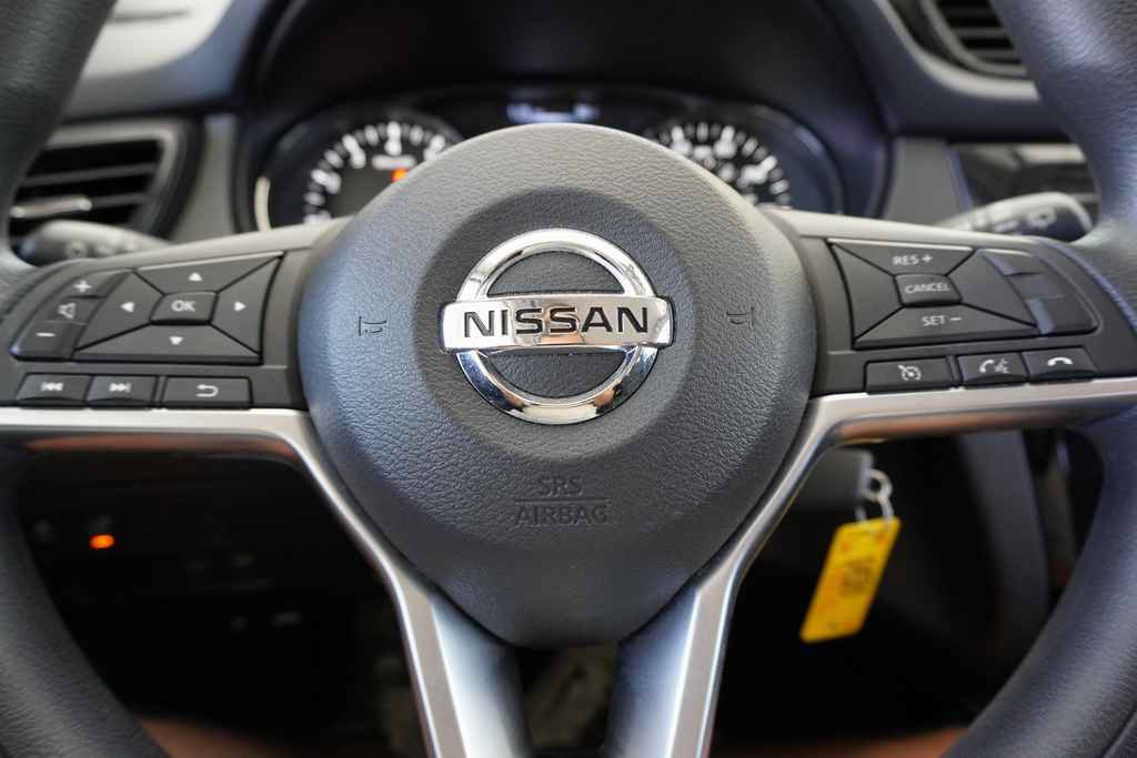 Used 2017 Nissan Rogue S FWD image 15