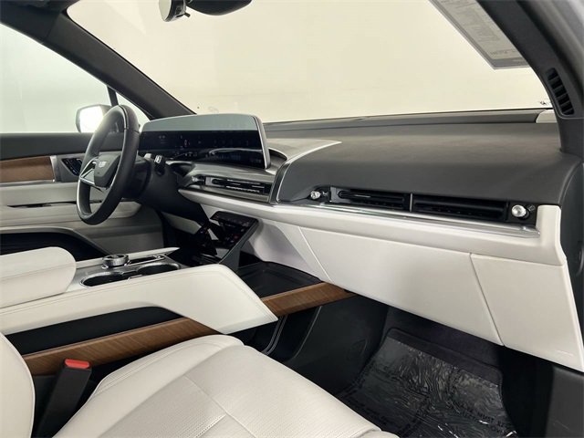 Used 2026 Cadillac Vistiq Sport image 30