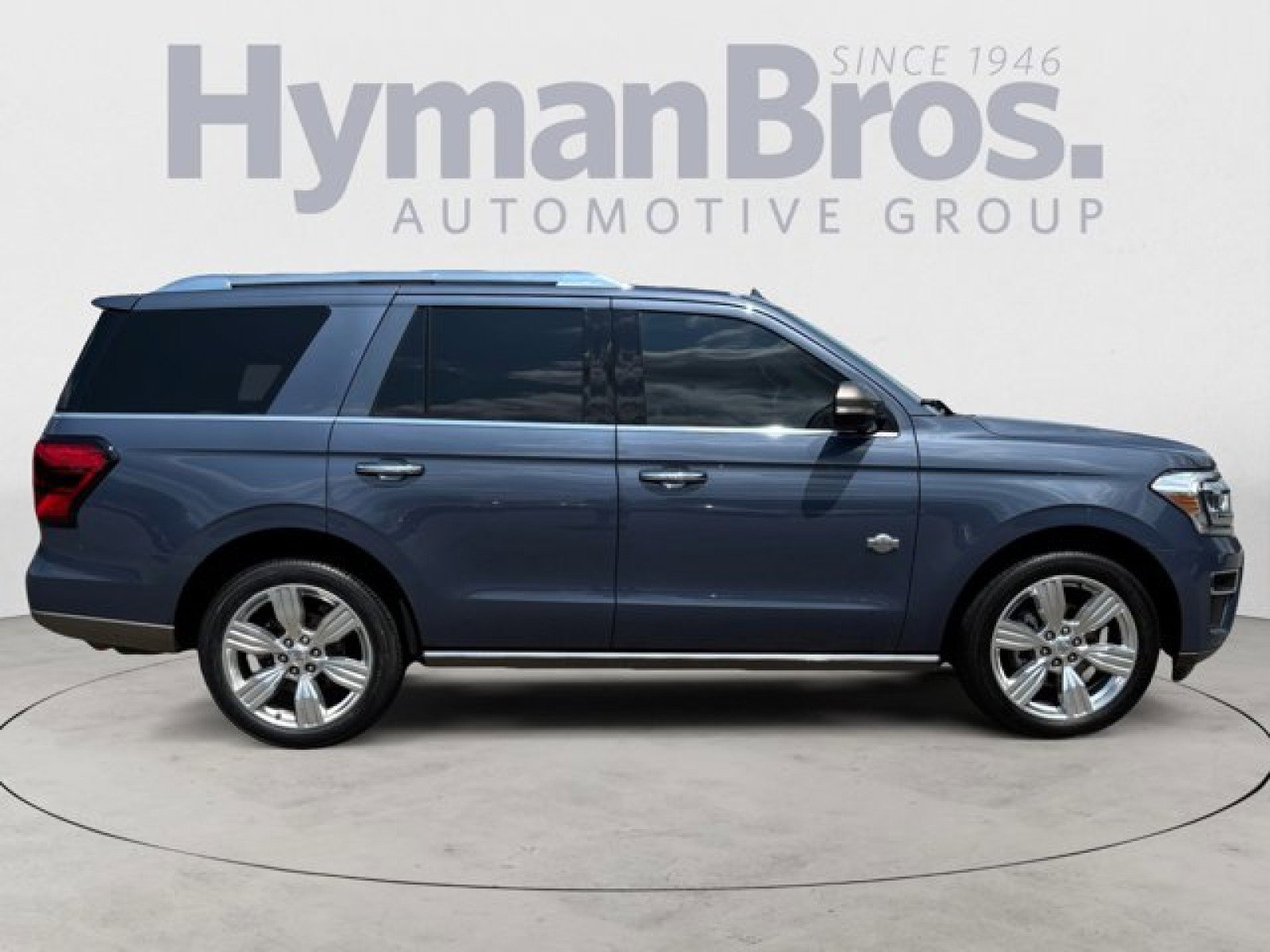 Used 2022 Ford Expedition King Ranch RWD image 2