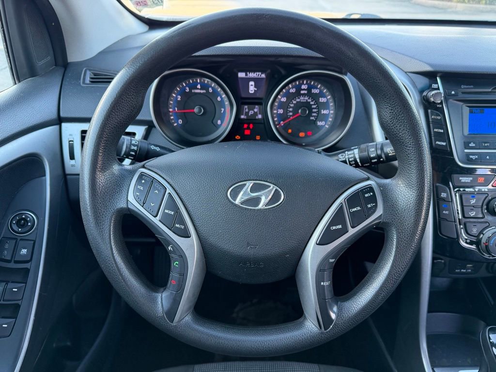 Used 2017 Hyundai Elantra GT image 13