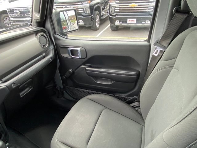 Used 2021 Jeep Gladiator Sport AWD/4WD image 26