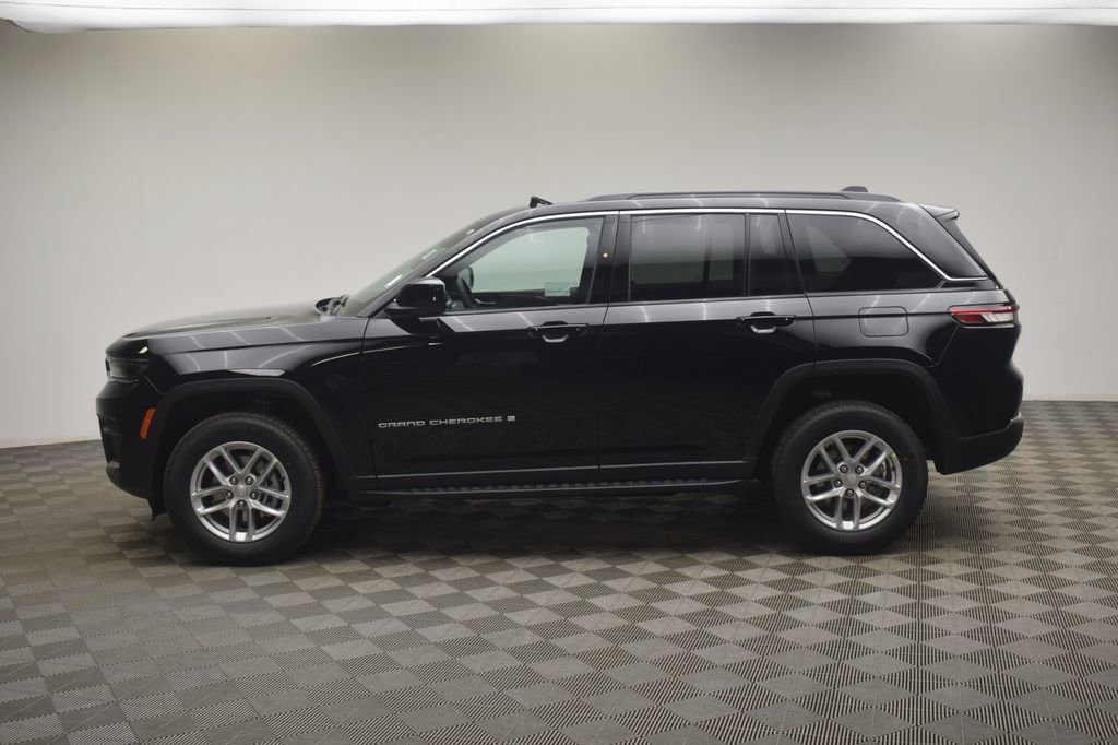 New 2026 Jeep Grand Cherokee Laredo image 15