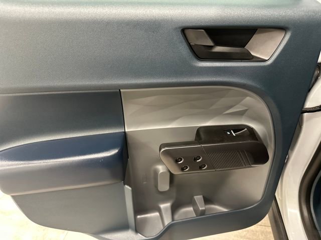 Certified 2025 Ford Maverick Lariat w/ Black Appearance Package image 18