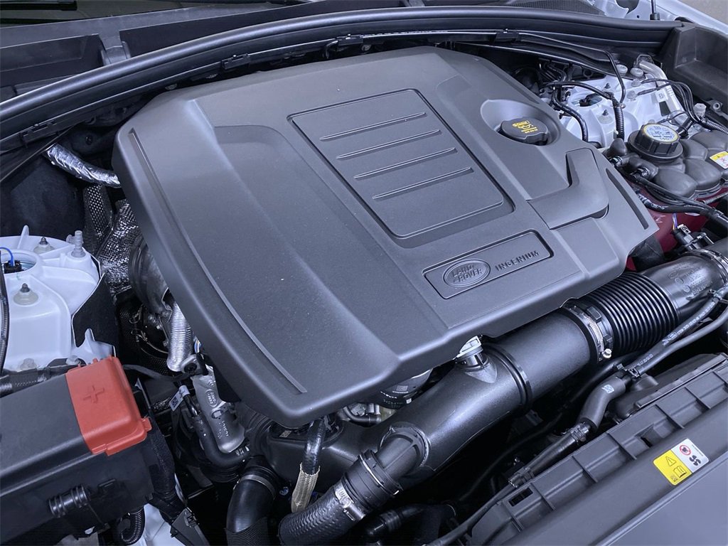 Used 2025 Land Rover Range Rover Velar Dynamic SE image 30