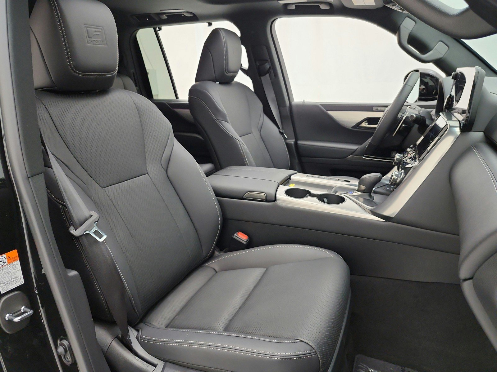 Used 2025 Lexus LX 700h F Sport AWD/4WD image 20