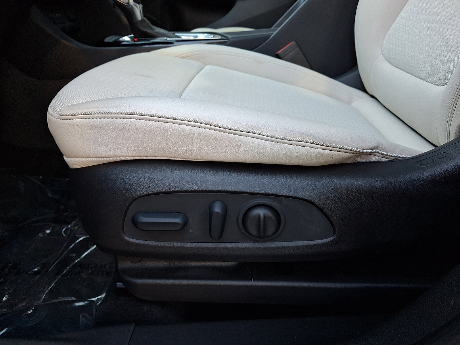 Certified 2023 Buick Encore GX Preferred w/ Cold Weather Comfort Package FWD image 15