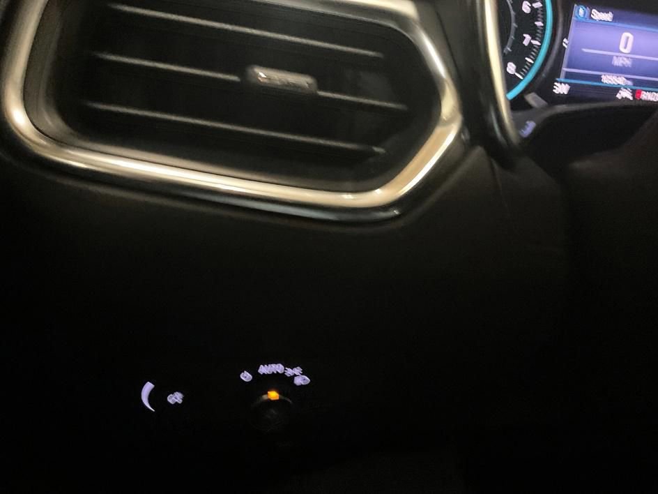 Used 2020 Chevrolet Equinox LT image 18