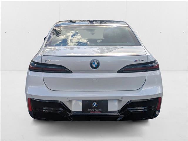 New 2026 BMW i7 M70 w/ Executive Package image 7