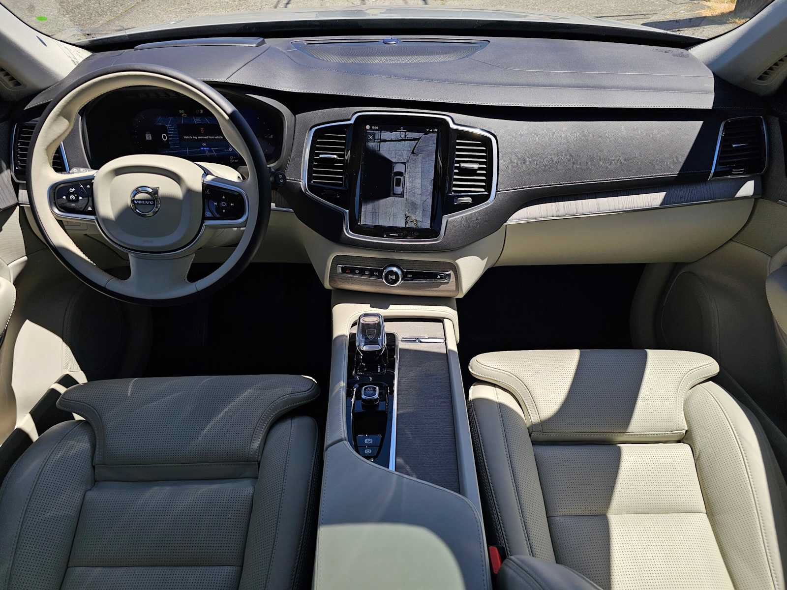 Certified 2025 Volvo XC90 T8 Ultra w/ Protection Package Premier AWD/4WD image 20