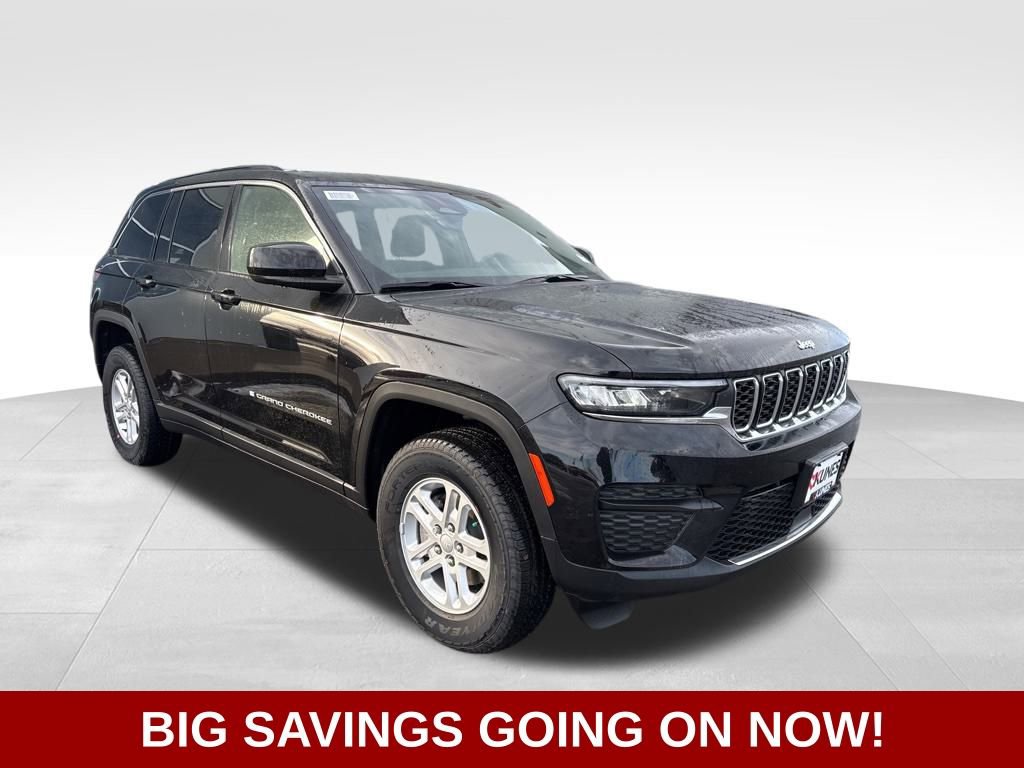 New 2025 Jeep Grand Cherokee Laredo AWD/4WD image 2