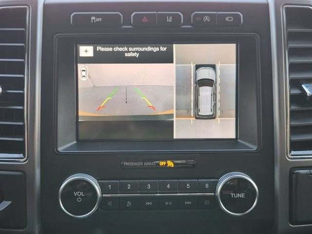 Used 2019 Ford Expedition Platinum RWD image 16