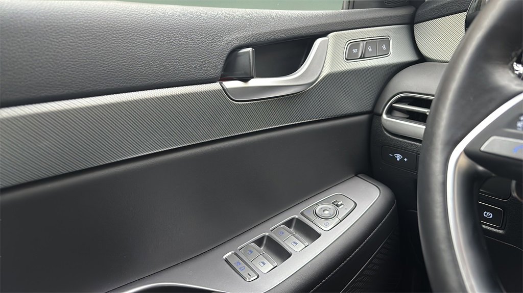 Certified 2025 Hyundai Palisade SEL image 18