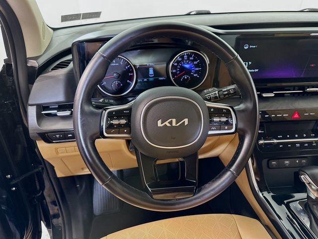 Used 2022 Kia Carnival EX FWD image 12