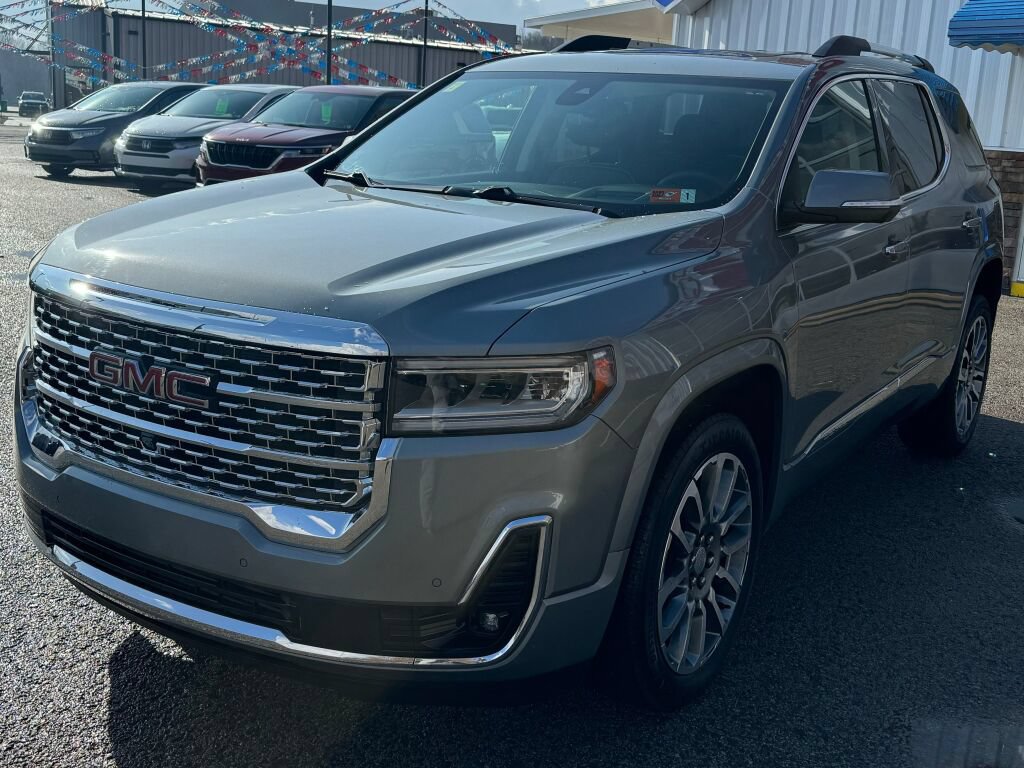 Used 2023 GMC Acadia Denali w/ Denali Technology Package AWD/4WD image 3