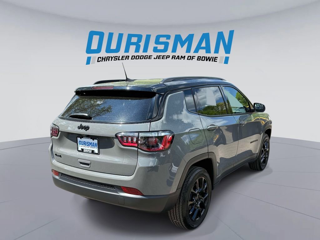 Used 2023 Jeep Compass Altitude image 2