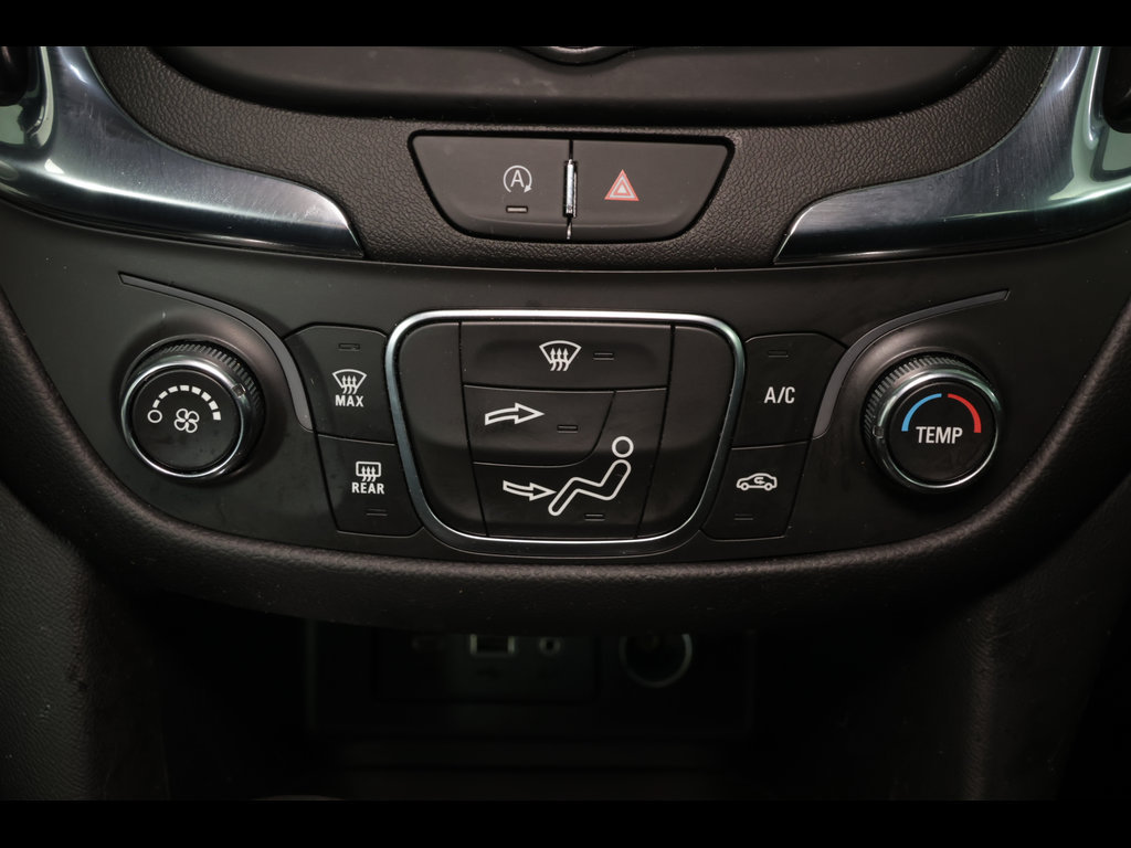 Used 2023 Chevrolet Equinox LT FWD image 25