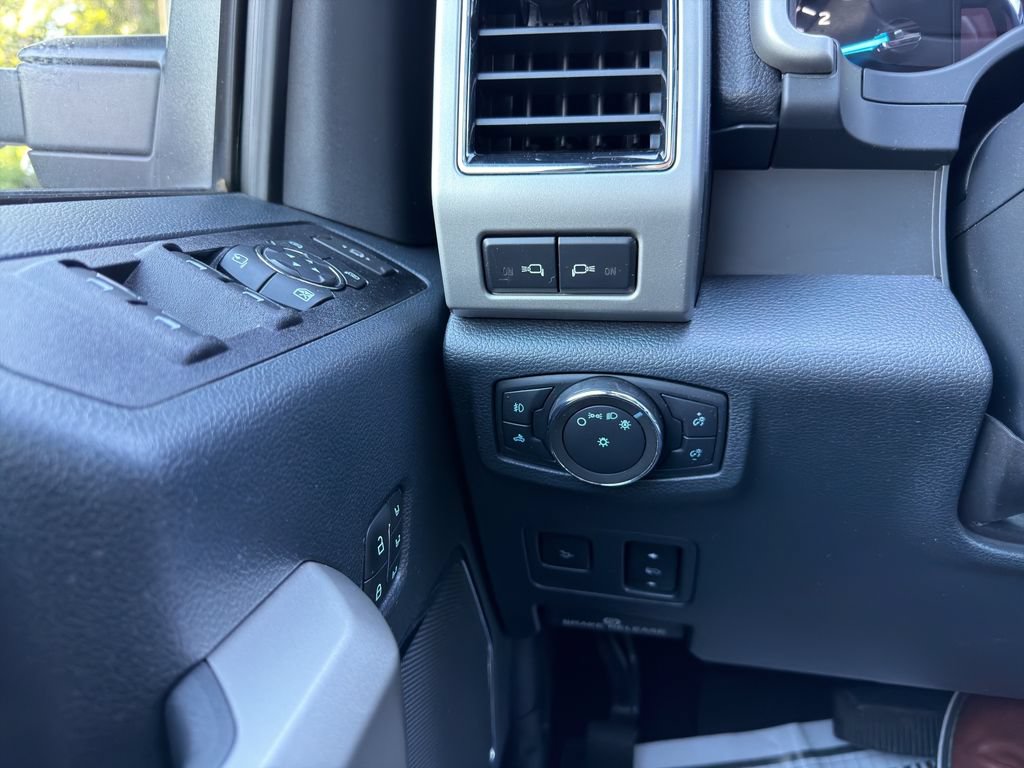 Used 2022 Ford F250 Lariat w/ Tremor Off-Road Package AWD/4WD image 21