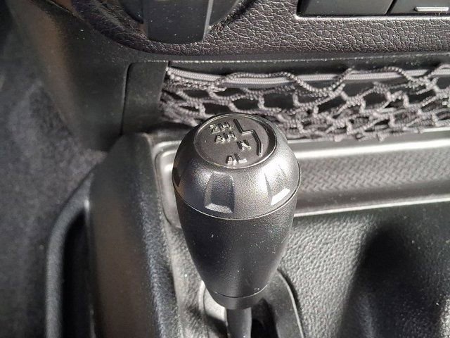 Used 2017 Jeep Wrangler Sport image 28