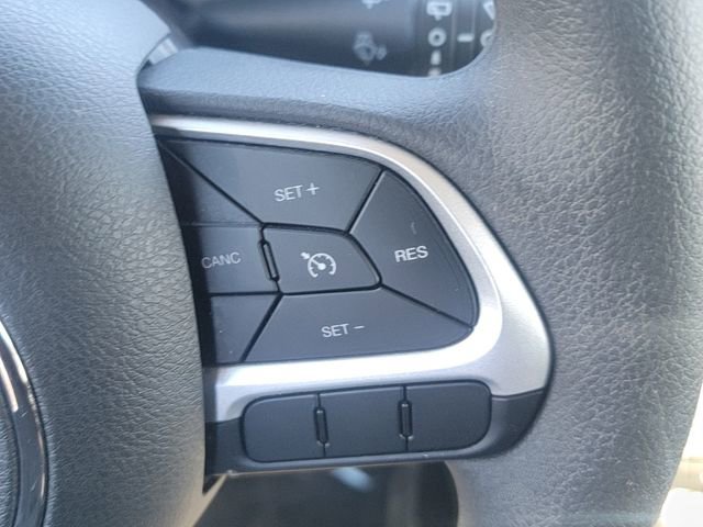 Certified 2023 Jeep Renegade Latitude image 24