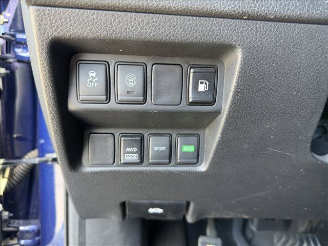 Used 2020 Nissan Rogue S AWD/4WD image 13