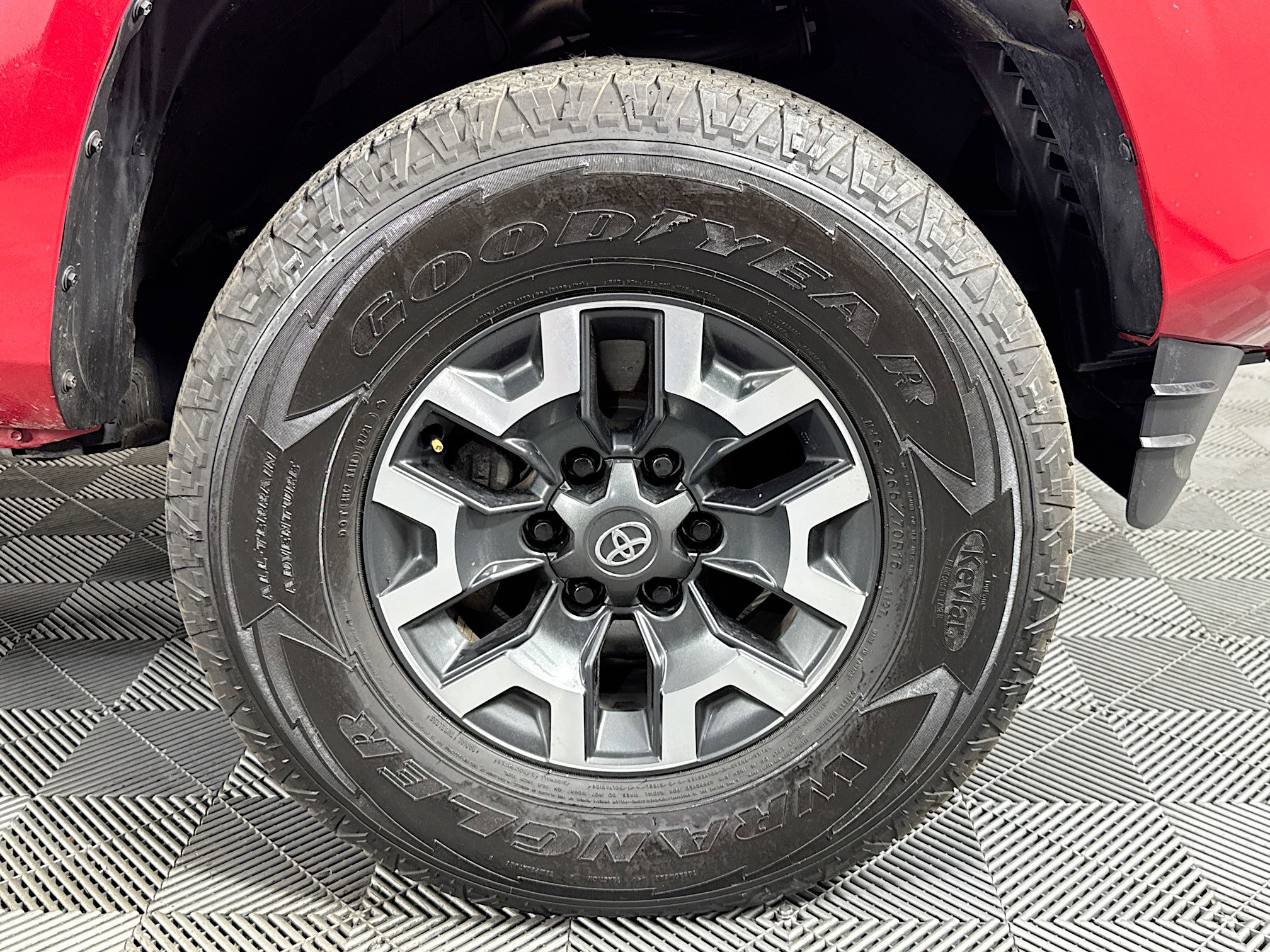 Used 2021 Toyota Tacoma SR w/ SR Convenience Package image 30