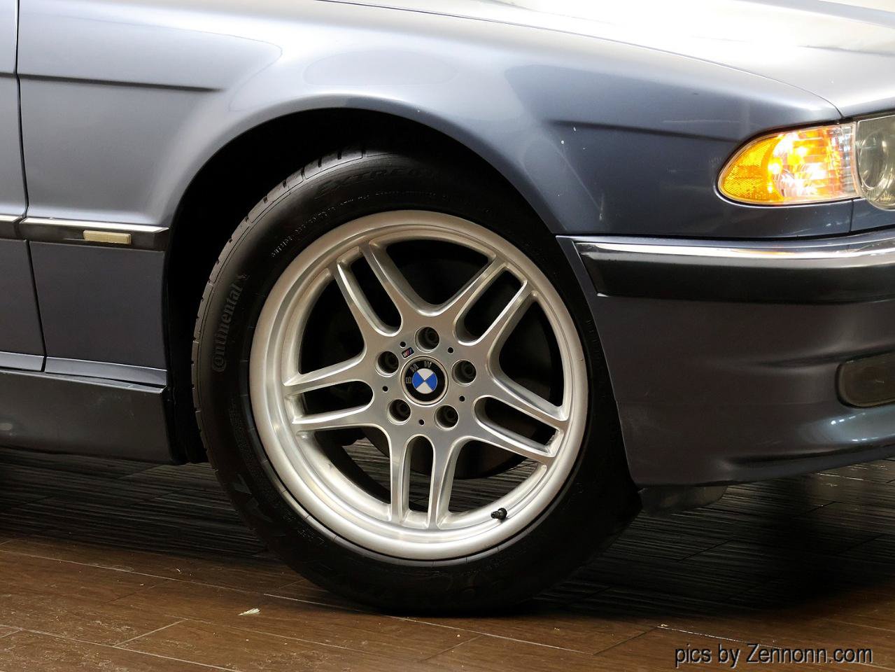 Used 2001 BMW 740i RWD image 4