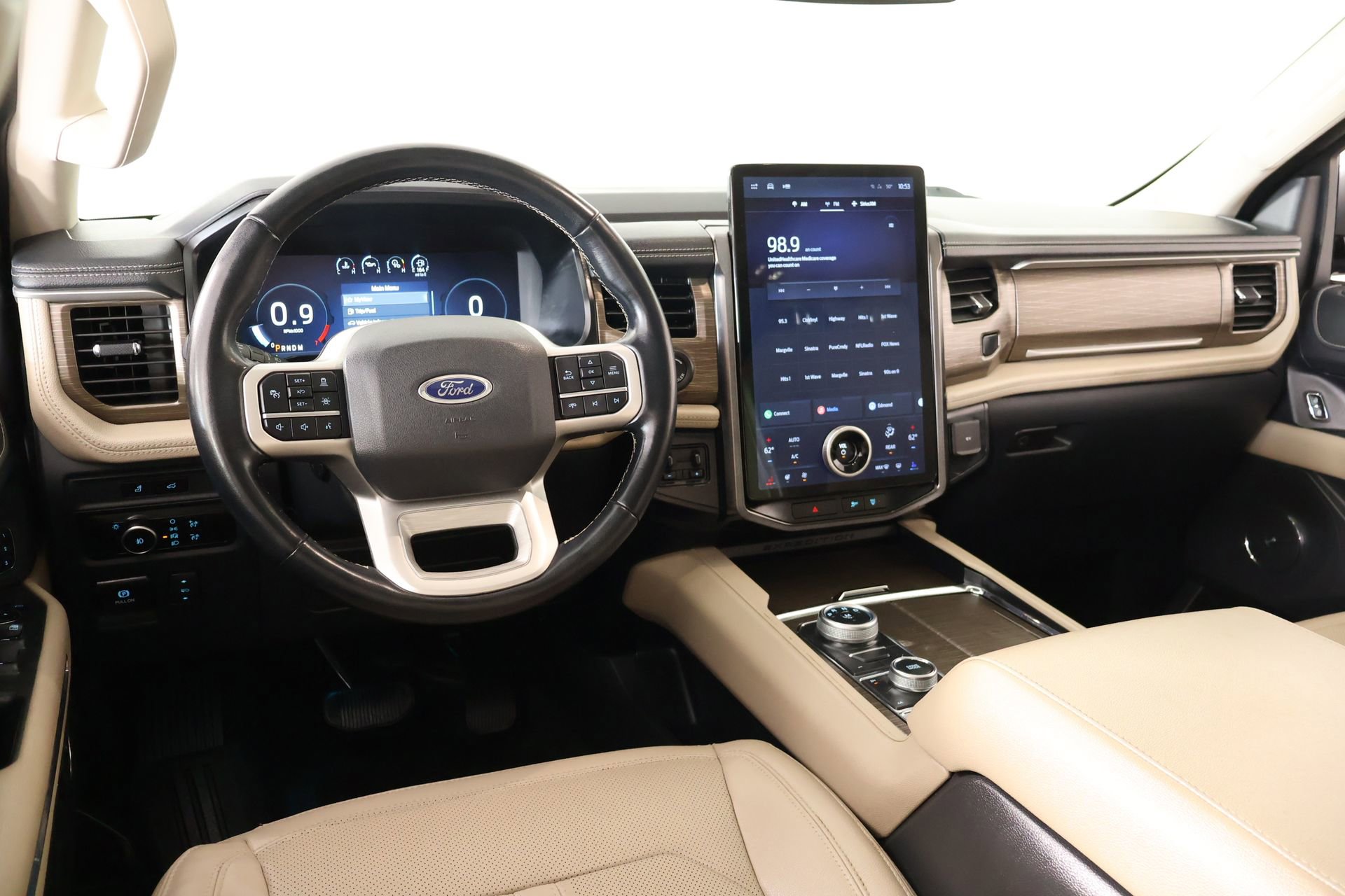 Used 2023 Ford Expedition Limited AWD/4WD image 2