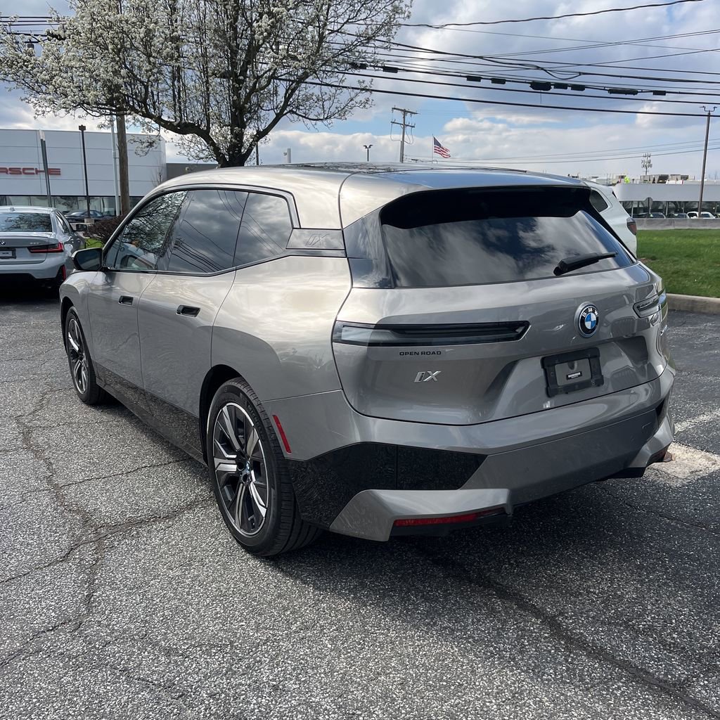 Used 2023 BMW iX xDrive50 w/ Ultimate Package 2 image 2