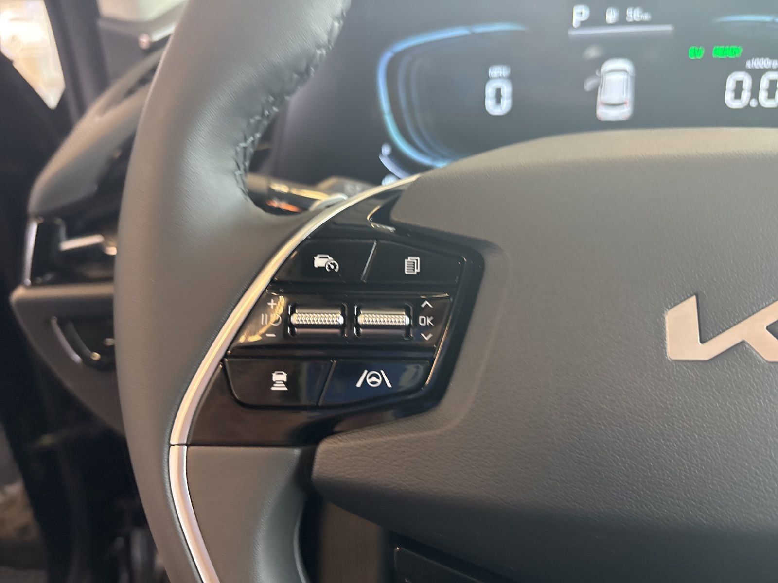 New 2025 Kia Niro EX image 19