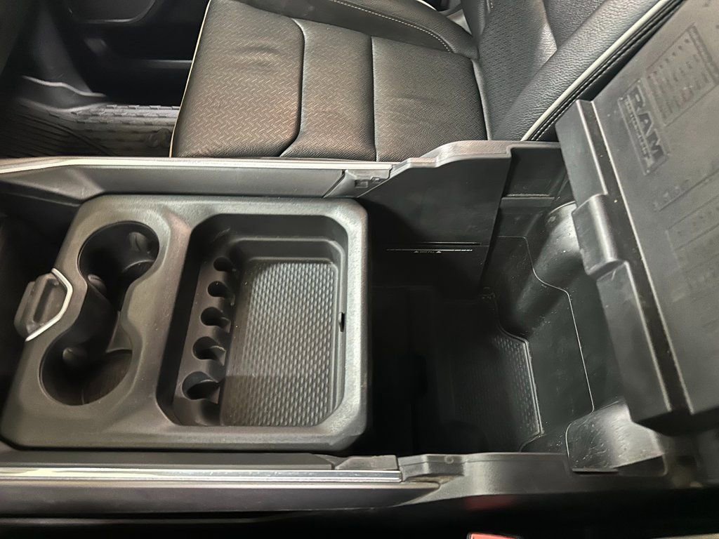 Used 2022 RAM 1500 Laramie AWD/4WD image 32