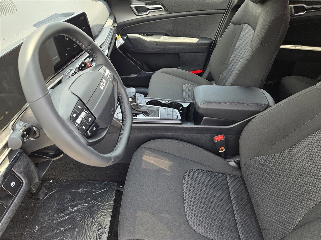 New 2026 Kia Sportage LX image 9