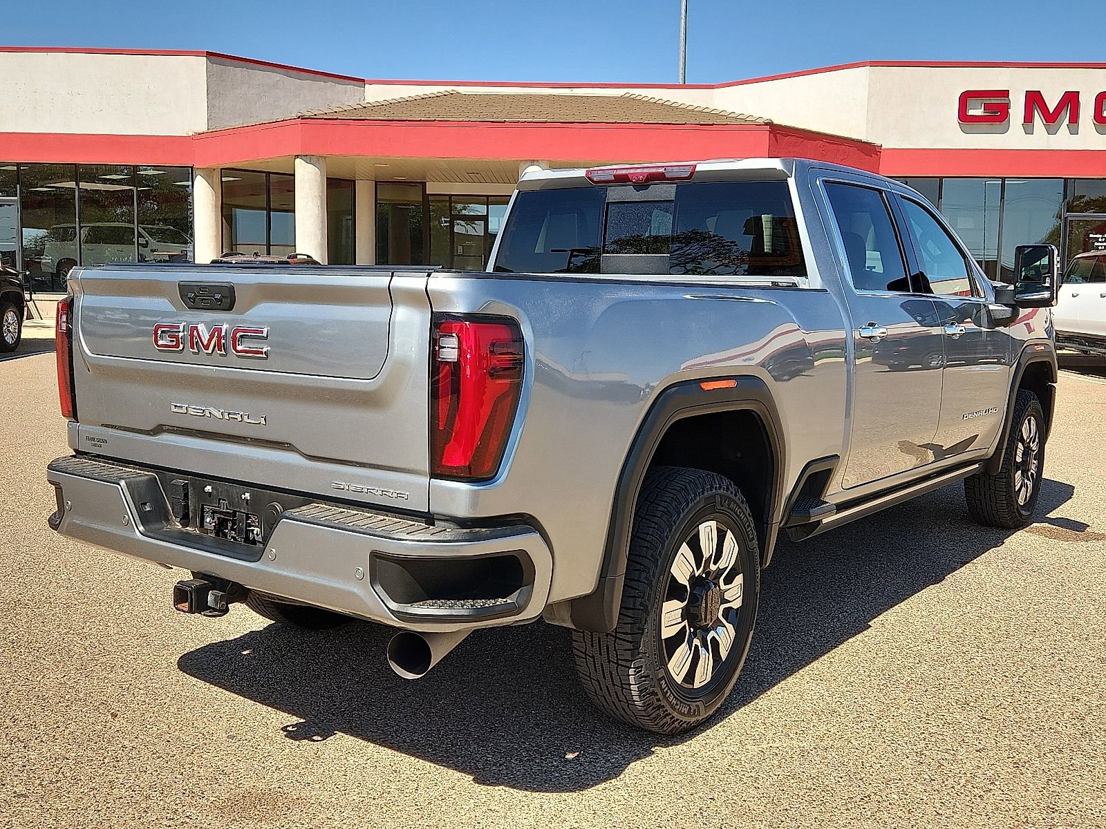 Used 2024 GMC Sierra 2500 Denali w/ Denali Reserve Package image 4
