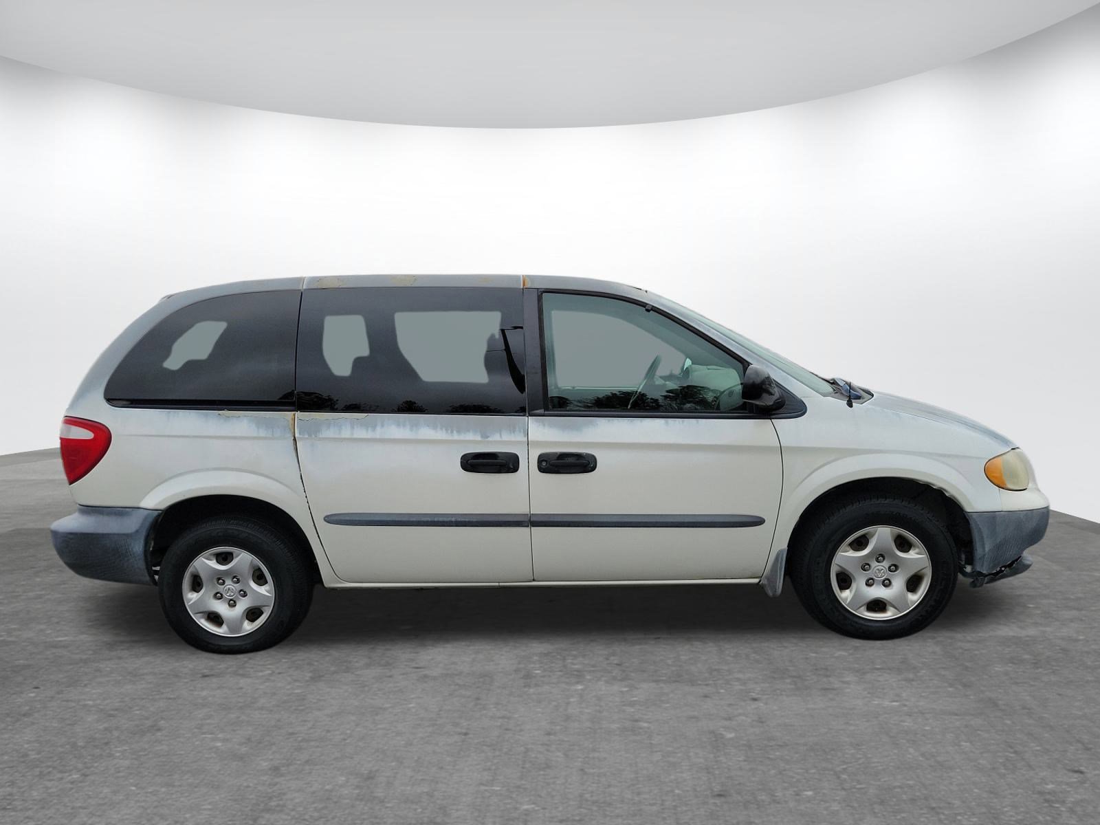 Used 2002 Dodge Caravan SE image 2