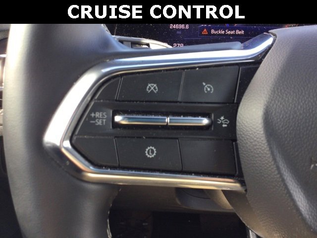 Used 2025 Chevrolet Traverse LT image 14