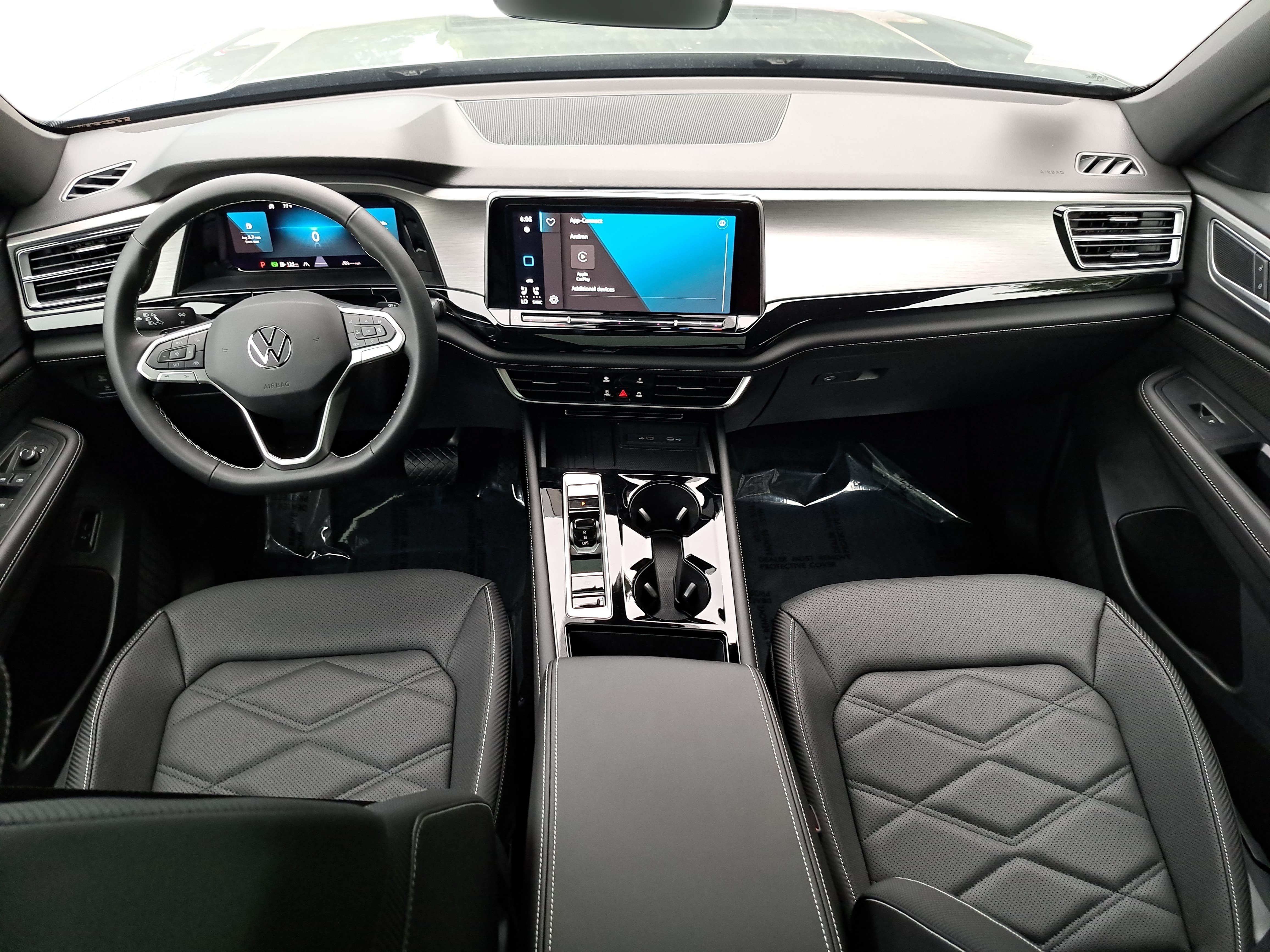 New 2026 Volkswagen Atlas Cross Sport SE FWD image 9