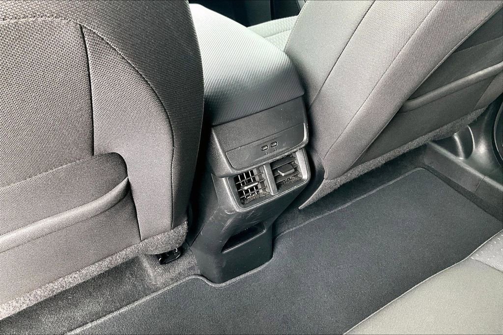 Used 2025 Chevrolet Equinox LT image 33