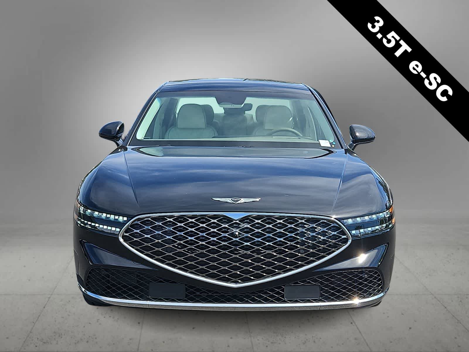 Used 2025 Genesis G90 3.5T image 3