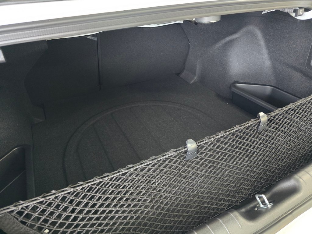 New 2026 Hyundai Elantra Limited FWD image 16
