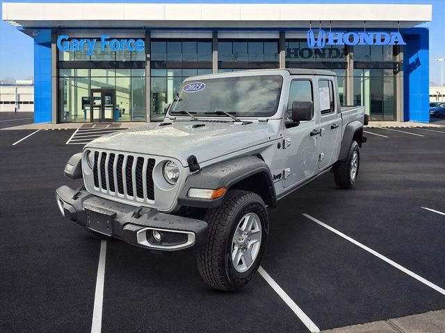 Used 2023 Jeep Gladiator Sport image 4
