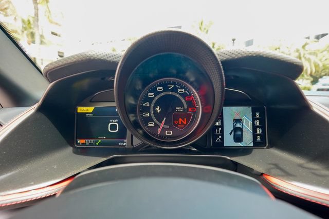Used 2020 Ferrari 812 Superfast RWD image 68
