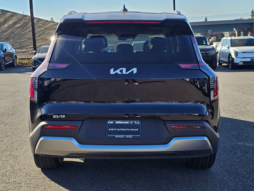Certified 2024 Kia EV9 Wind AWD/4WD image 45