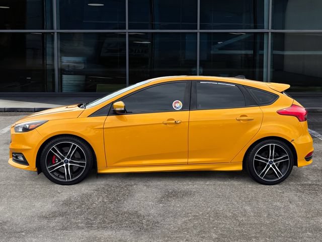Used 2016 Ford Focus ST w/ Equipment Group 401A FWD image 2