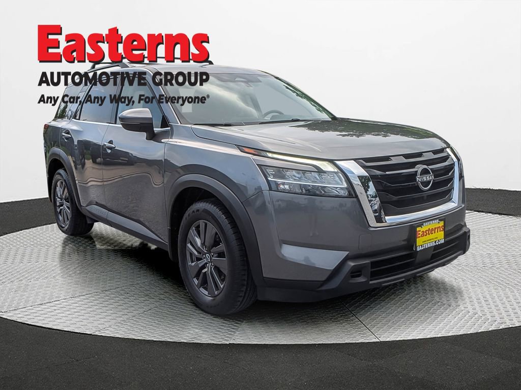 Used 2022 Nissan Pathfinder SV AWD/4WD image 8