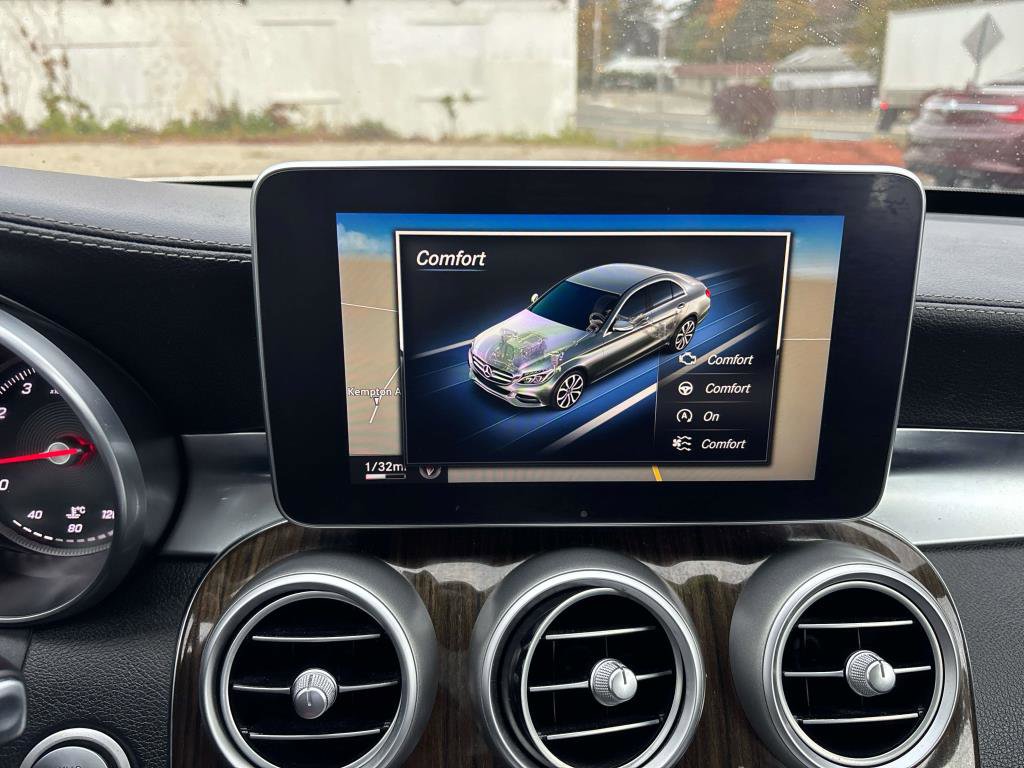 Used 2015 Mercedes-Benz C 400 4MATIC image 27