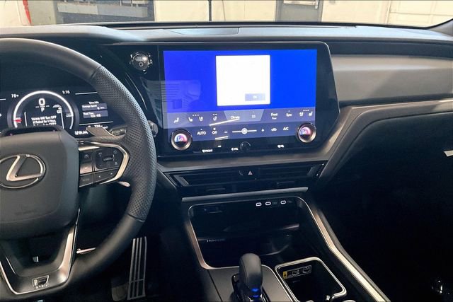 New 2026 Lexus TX 500h AWD image 7