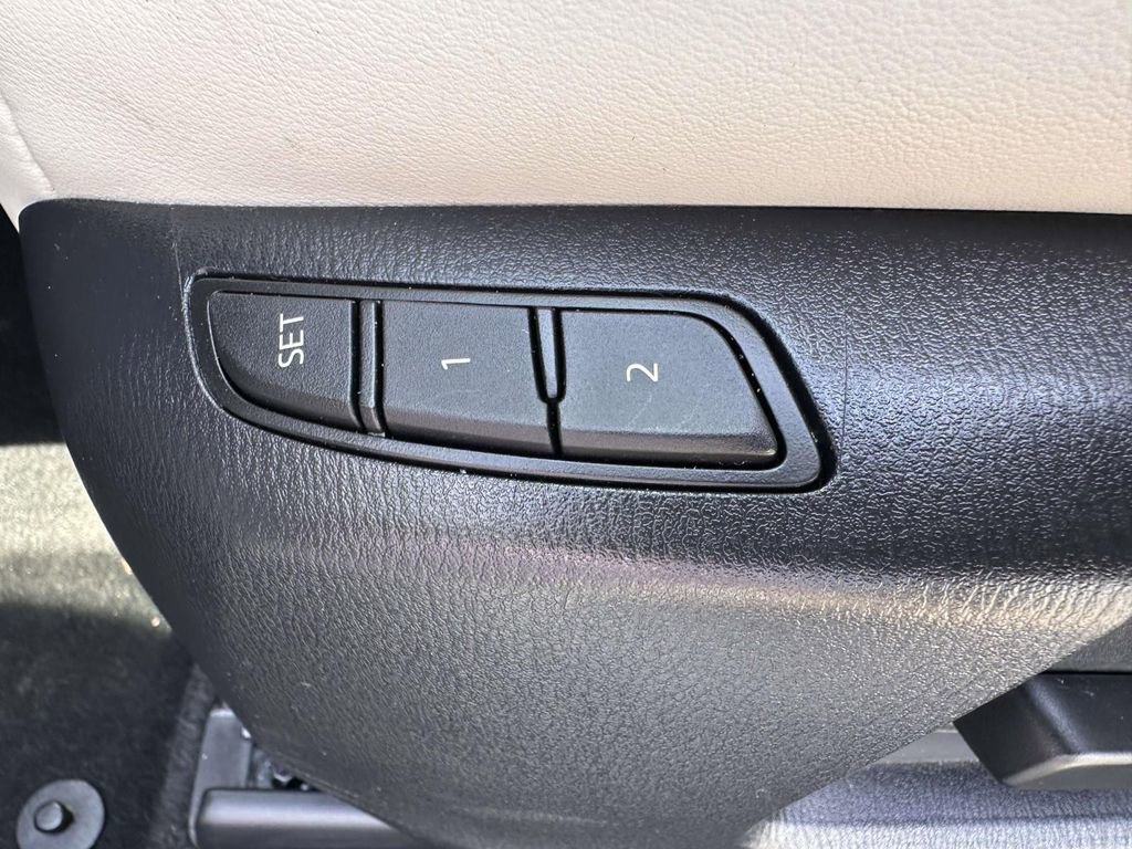 Used 2023 MAZDA CX-5 AWD 2.5 S w/ Premium Package image 11