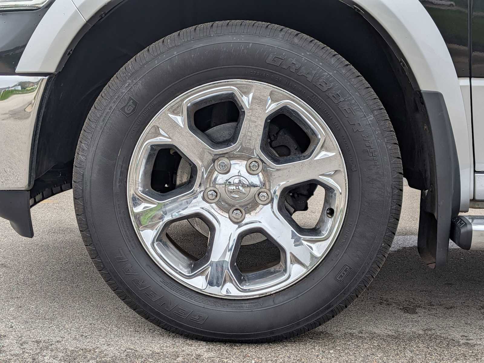 Used 2016 RAM 1500 Laramie w/ Convenience Group AWD/4WD image 14